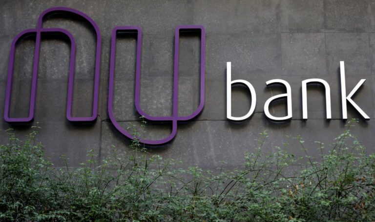 Nubank ENCERRA serviço importante e clientes não sabem mais o que fazer