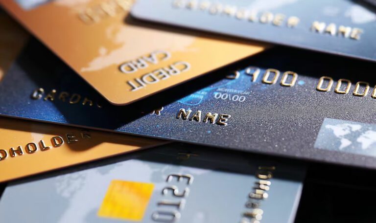 Quais são os melhores cartões de crédito para acumular milhas?